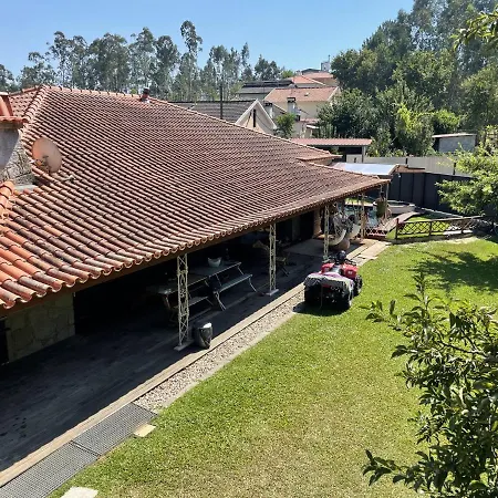 Сasa de vacaciones O Celeiros Freixo (Norte)