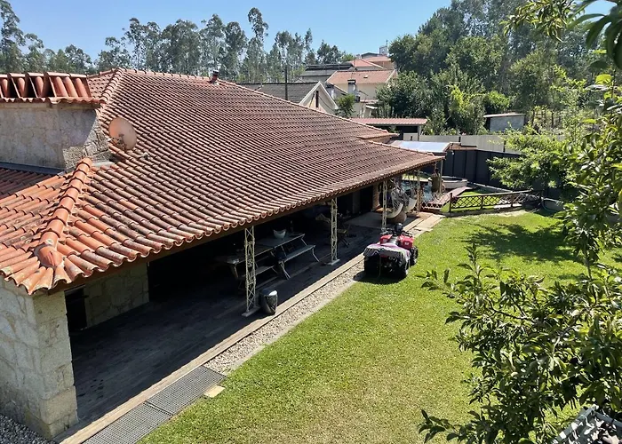 Casa de Férias O Celeiros Freixo (Norte)